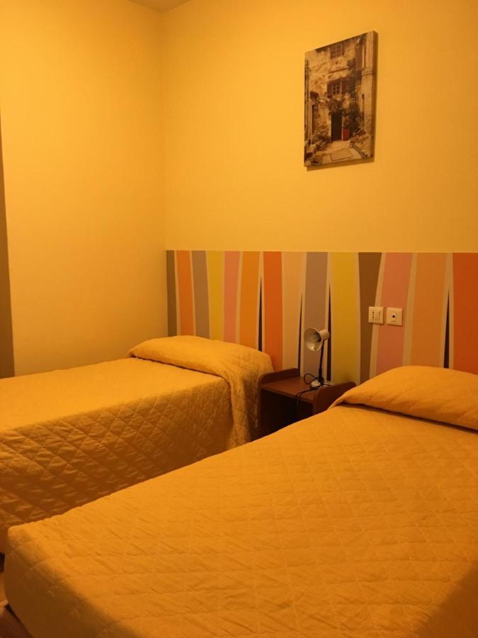 Hotel Vezzano Екстер'єр фото