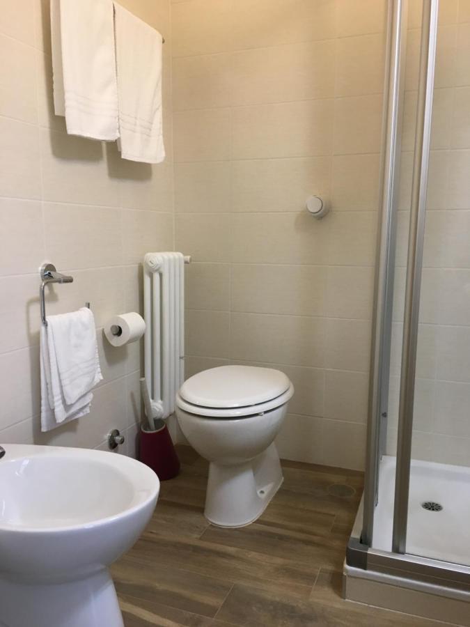 Hotel Vezzano Екстер'єр фото