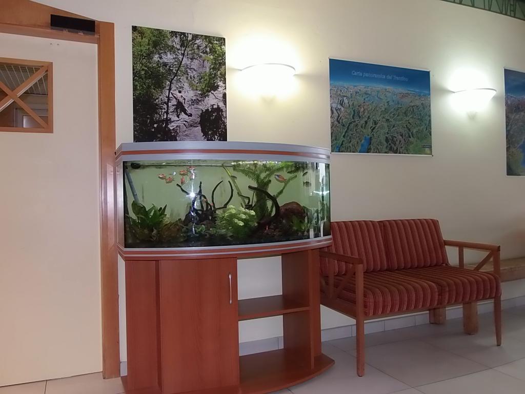 Hotel Vezzano Екстер'єр фото