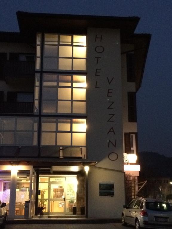 Hotel Vezzano Екстер'єр фото