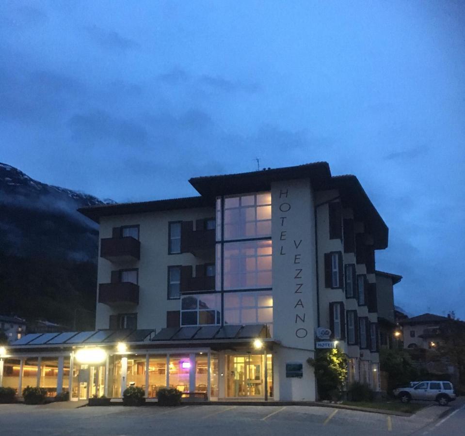 Hotel Vezzano Екстер'єр фото